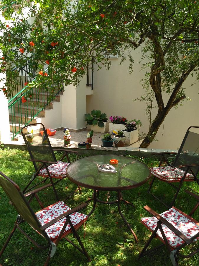 Apartmani Villa Radovic Risan Buitenkant foto