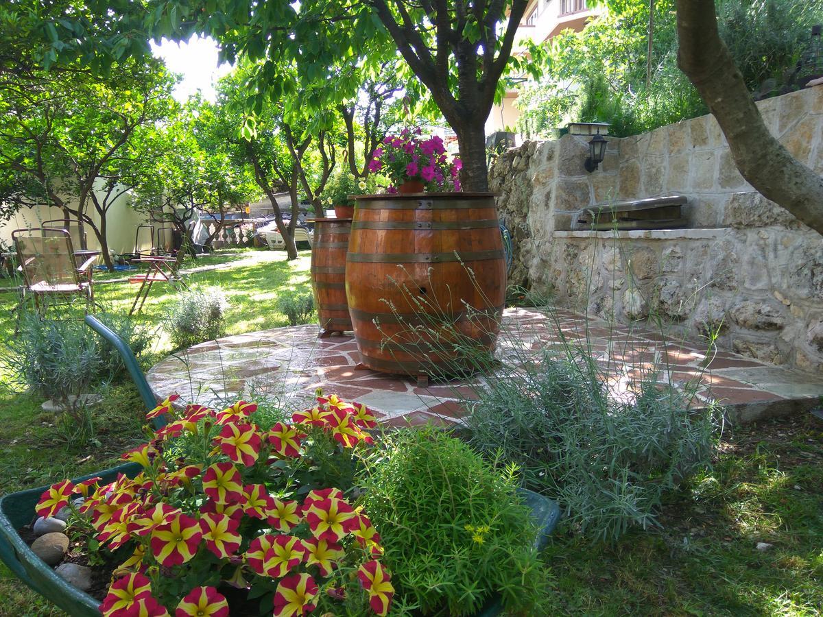 Apartmani Villa Radovic Risan Buitenkant foto