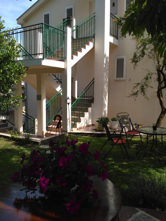Apartmani Villa Radovic Risan Buitenkant foto