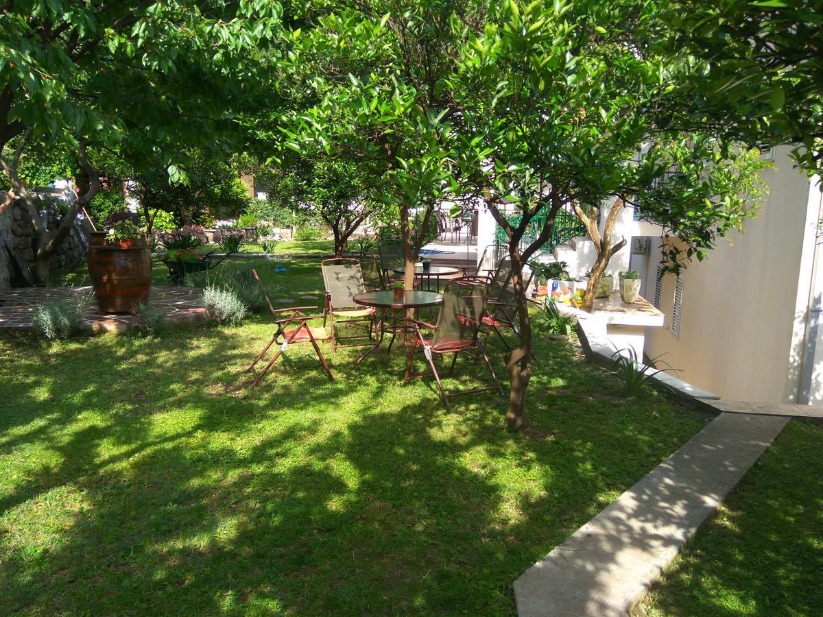 Apartmani Villa Radovic Risan Buitenkant foto
